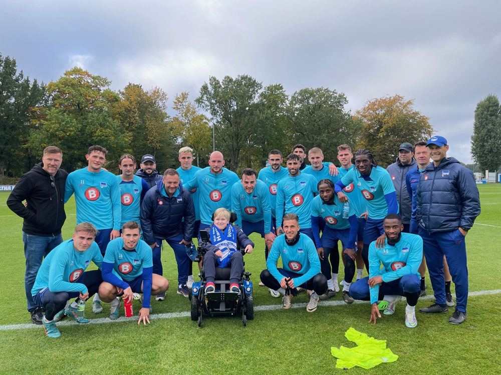 Hertha BSC Mannschaftsfoto mit Emil